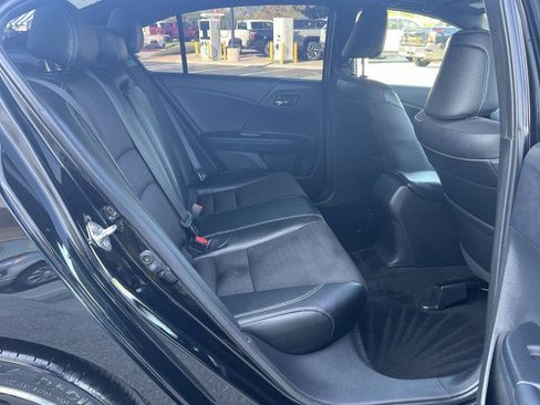 Used 2016 Honda Accord Sport image 26