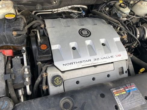 Used 2000 Cadillac De Ville w/ Comfort/Convenience Pkg image 16