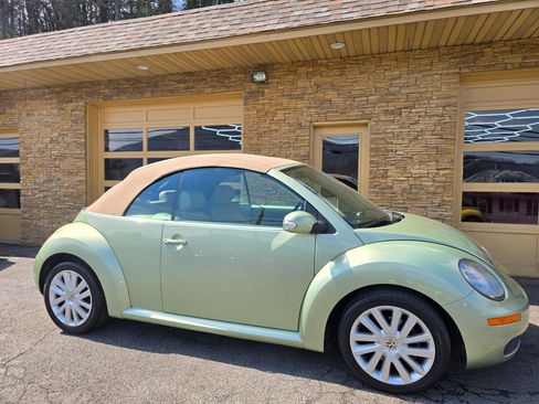 Used 2008 Volkswagen Beetle SE image 28