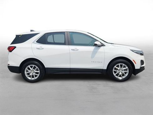 Used 2024 Chevrolet Equinox LT AWD/4WD image 7