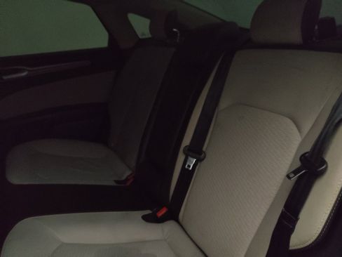 Used 2019 Ford Fusion SE w/ Equipment Group 151A FWD image 21