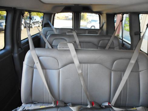 Used 2017 Chevrolet Express 2500 LS image 26