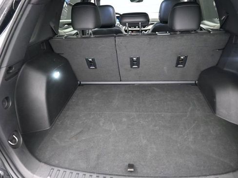 Used 2025 Chevrolet Equinox LT w/ Convenience Package II image 25