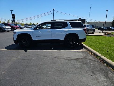 Used 2023 GMC Acadia SLE w/ Driver Convenience Package AWD/4WD image 4