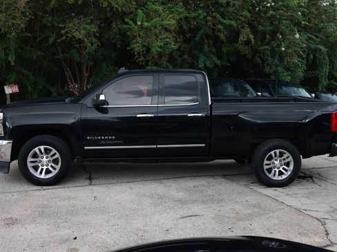Used 2018 Chevrolet Silverado 1500 LTZ RWD image 2