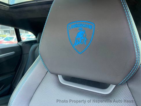 Used 2019 Lamborghini Urus AWD/4WD image 15