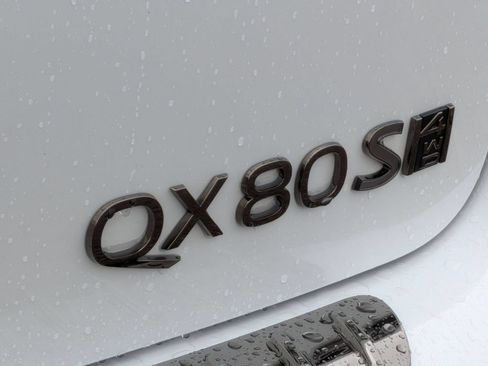 Used 2026 INFINITI QX80 4WD w/ Sport Exterior Package image 10
