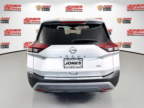 Certified 2022 Nissan Rogue SV image 13