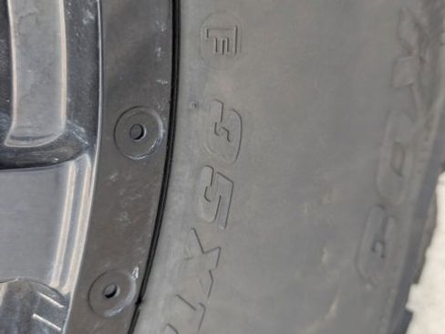 Used 2020 Jeep Gladiator Overland image 7