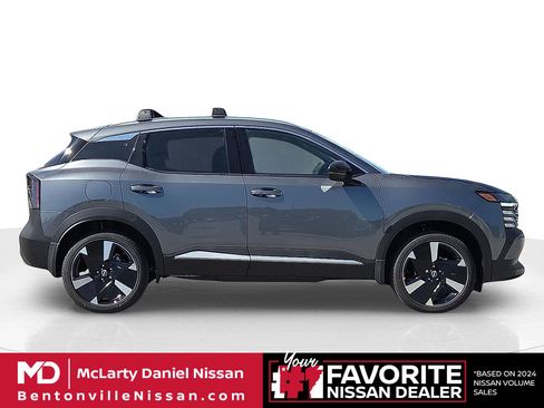New 2026 Nissan Kicks SR w/ SR Premium Package AWD/4WD image 6
