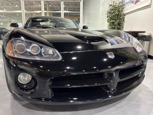 Used 2004 Dodge Viper SRT-10 RWD image 25