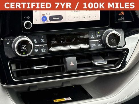 Used 2023 Toyota Highlander XLE AWD/4WD image 22