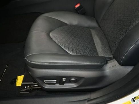 Used 2021 Toyota Camry XSE FWD image 13