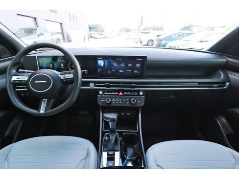Certified 2026 Hyundai Santa Cruz SE FWD image 12