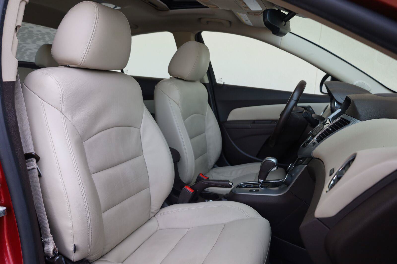 Used 2014 Chevrolet Cruze LTZ w/ Sun, Sound and Sport Package FWD image 28