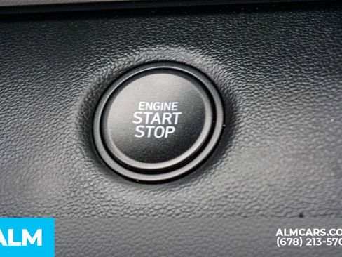 Used 2025 Hyundai Elantra Sport image 44