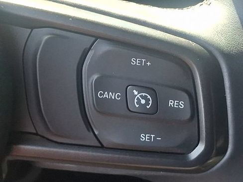 Used 2018 Jeep Wrangler Unlimited Sport S AWD/4WD image 22