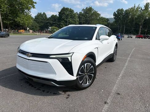 Used 2025 Chevrolet Blazer EV LT AWD/4WD image 1