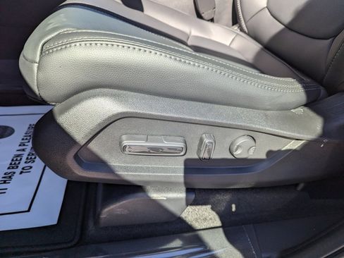 New 2025 Honda Pilot Touring image 11