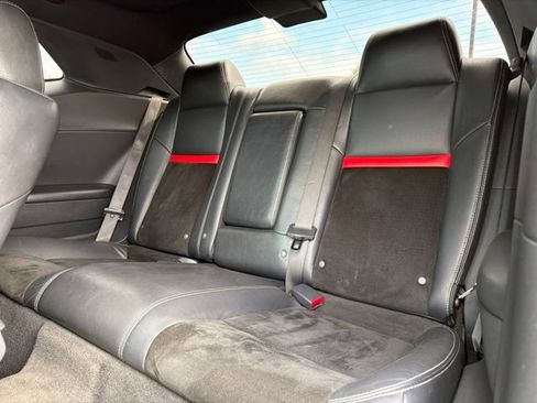Used 2010 Dodge Challenger SRT8 w/ SRT Option Group II RWD image 9