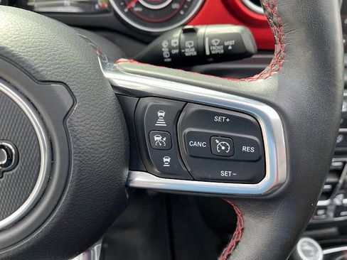 Used 2019 Jeep Wrangler Unlimited Rubicon AWD/4WD image 15