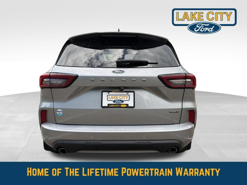 Used 2023 Ford Escape ST-Line Elite AWD/4WD image 4