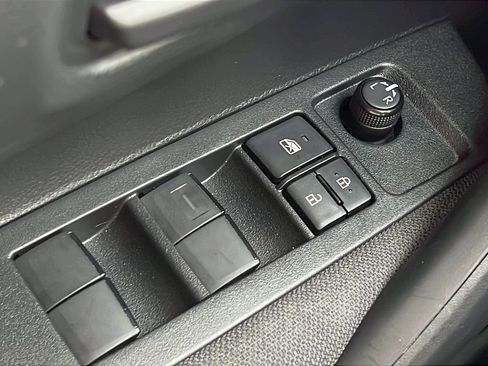 Used 2023 Toyota Corolla LE FWD image 17