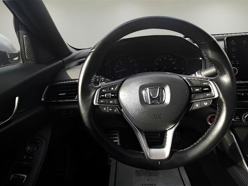 Used 2018 Honda Accord Sport image 13