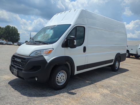 New 2026 RAM ProMaster 3500 w/ Premium Convenience Group FWD image 6