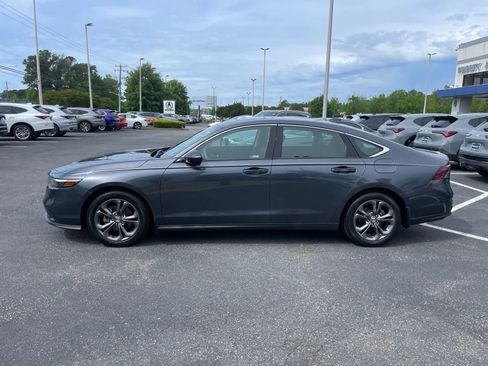 Used 2023 Honda Accord EX image 2