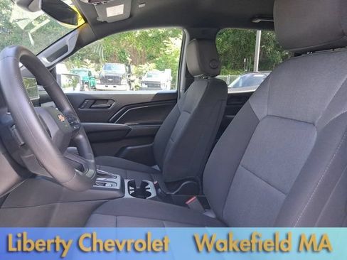 Used 2023 Chevrolet Colorado W/T AWD/4WD image 14