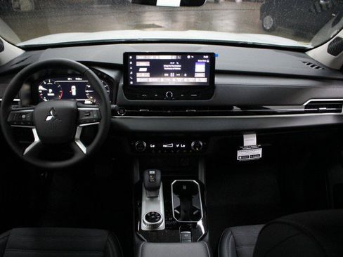 New 2026 Mitsubishi Outlander SE FWD image 20