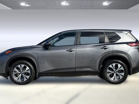 Used 2023 Nissan Rogue SV image 6