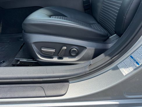 Used 2024 Toyota Camry SE image 13