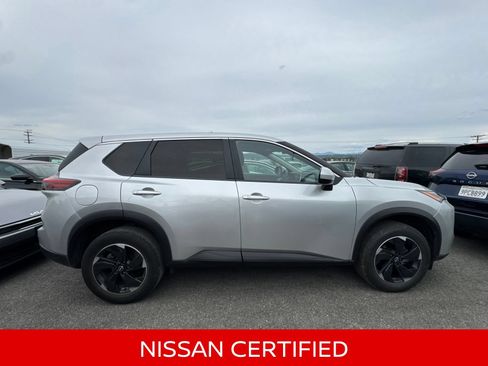 Certified 2025 Nissan Rogue SV AWD/4WD image 7