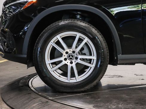 Used 2023 Mercedes-Benz GLC 300 4MATIC image 9