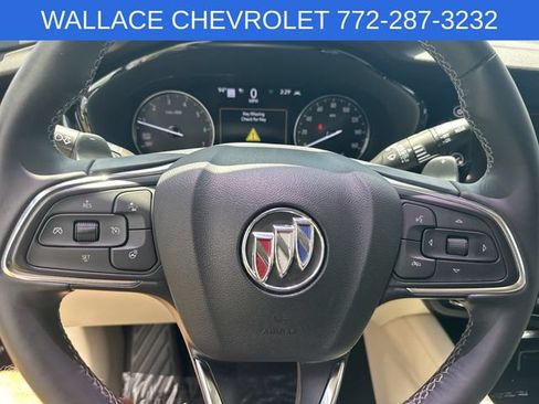 Used 2022 Buick Envision Avenir w/ Technology Package II FWD image 15