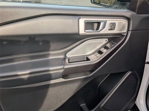 Used 2020 Ford Explorer ST w/ Premium Technology Package image 12