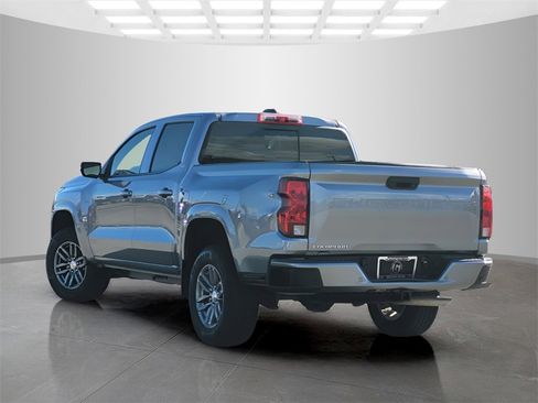 Used 2025 Chevrolet Colorado LT w/ Advanced Trailering Package image 6