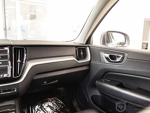 Used 2018 Volvo XC60 T5 Momentum w/ Convenience Package AWD/4WD image 37