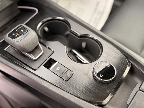 Used 2024 Nissan Rogue SL w/ SL Premium Package image 20