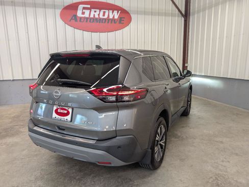 Used 2022 Nissan Rogue SV AWD/4WD image 14