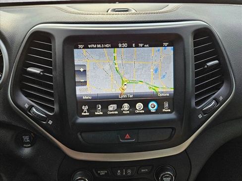 Used 2016 Jeep Cherokee Limited FWD image 13