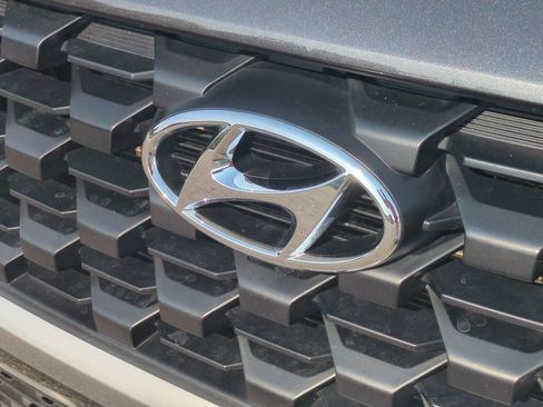 Used 2023 Hyundai Santa Fe SEL FWD image 31
