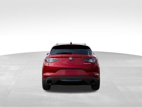 Used 2025 Alfa Romeo Stelvio Sprint w/ Convenience Package AWD/4WD image 8