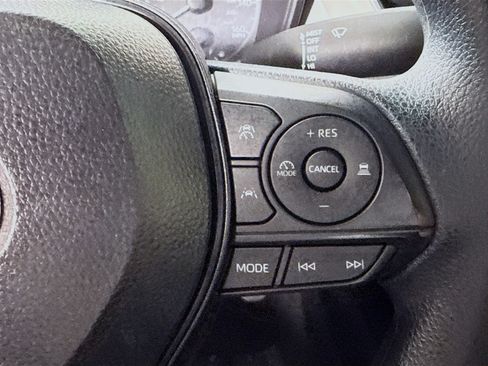 Used 2025 Toyota Corolla LE image 15