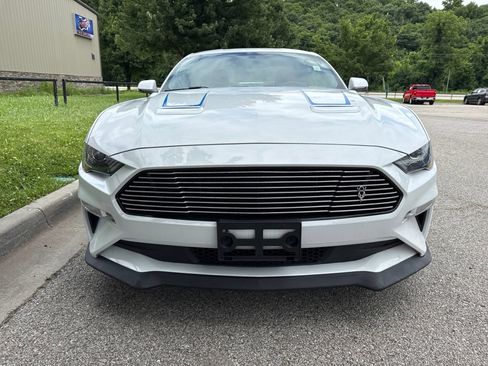 Used 2019 Ford Mustang GT Premium w/ GT Performance Package RWD image 2