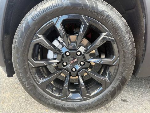 Used 2025 GMC Terrain Elevation w/ Elevation Premium Package AWD/4WD image 28