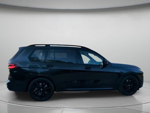 Used 2025 BMW X7 M60i AWD/4WD image 31