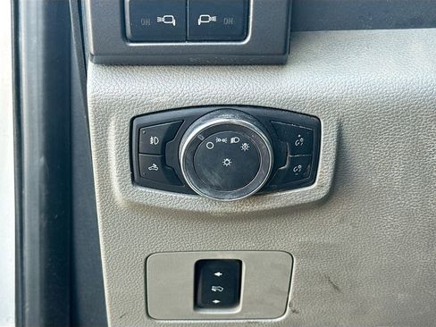 Used 2019 Ford F250 XLT w/ XLT Value Package image 11